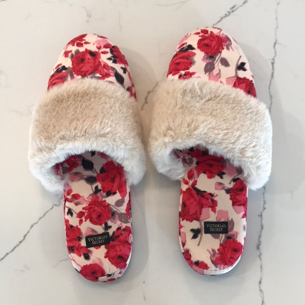 Victoria’s Secret Signature Satin Slippers, Size M